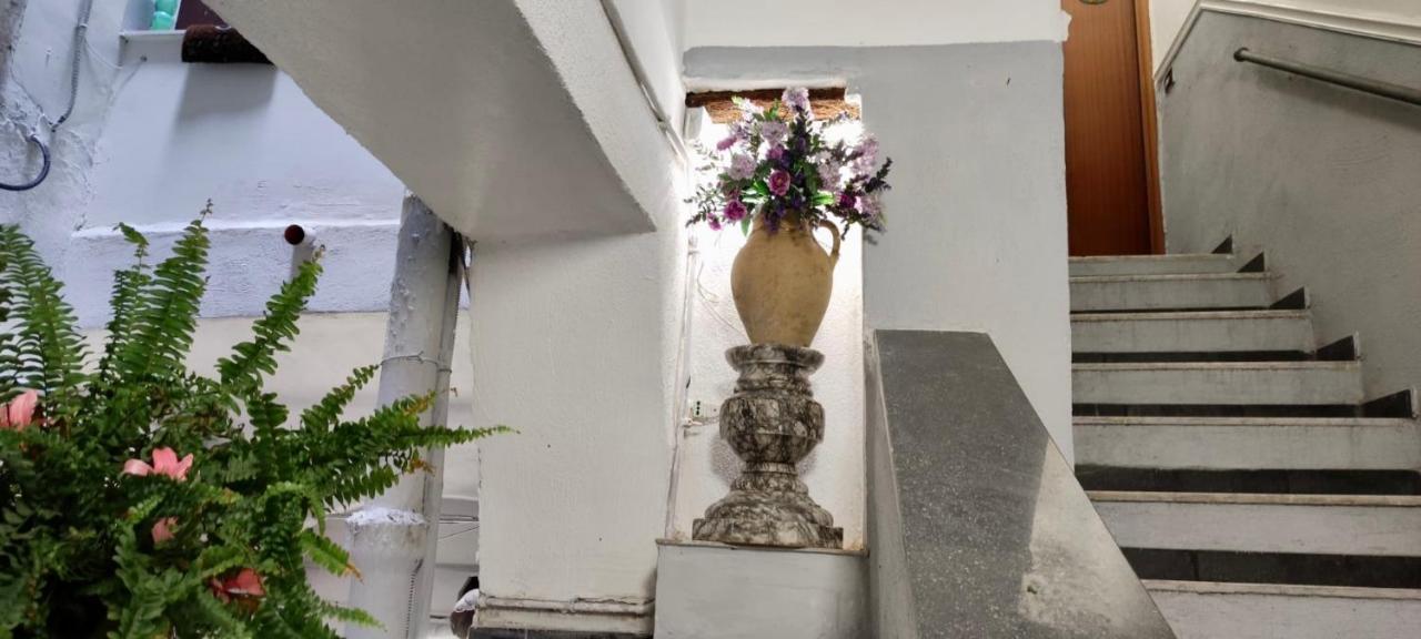Centro Storico S Chiara House Daire Napoli Dış mekan fotoğraf